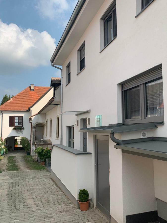 Ferienwohnungen Zum Briefmarkenhaus Moerbisch Am See Ngoại thất bức ảnh
